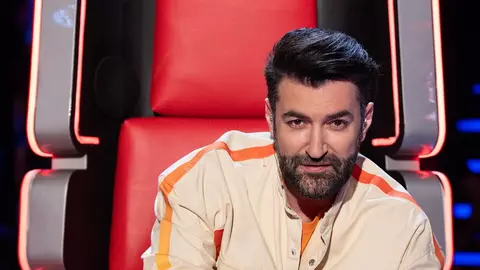 Smiley a anunțat că nu va mai lansa nicio piesă solo anul acesta. În decizia lui sunt implicați Alex Velea și Connect-R: „Promisiune”