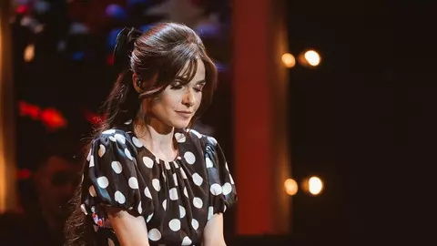 Cum arăta Theo Rose în copilărie. Artista a publicat imagini rare, cu ocazia lansării documentarului său, “Theo Rose: Pe vechi. O călătorie în timp”