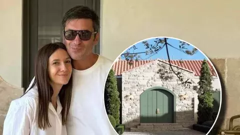 Adela Popescu a inaugurat casa de la Șușani. Vila cu aer italian e gata și arată superb: "A fost și este un vis"
