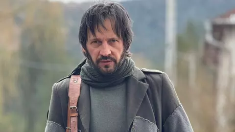 Detalii neștiute din viața lui Bogdan Farcaș, actorul din serialul „Clanul”. Cum arată soția și fiul lui. „Sunt cu nevastă-mea din 2004. Nici n-o mai văd”