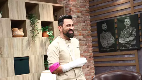 Incident în bucătăria Chefi la cuțite 2025. Chef Orlando Zaharia s-a rănit și a trecut printr-o intervenție chirurgicală