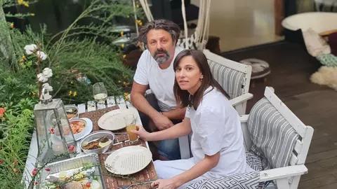 Cum arată azi casa de la Viscri a Danei Rogoz. Dintr-o ruină, într-un cămin de poveste