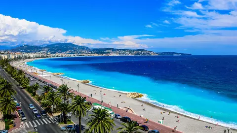 Cele mai bune plaje din Nisa: unde să te relaxezi pe Coasta de Azur