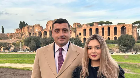 Cum arată vila lui George Simion din satul natal. Are casă cu etaj în Vrancea, dar stă cu chirie în București