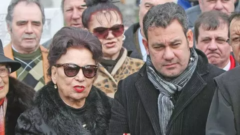 Maria Ciobanu, monument de durere la priveghiul soțului. Mircea Cîmpeanu, înmormântat în cavoul primei soții, Ileana Sărăroiu