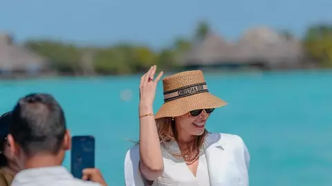 Apariție surprinzătoare a Iuliei Vântur în Maldive. Imagini rare cu vedeta care a fost invitată la o nuntă