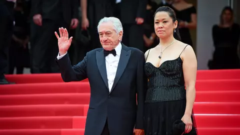 La 81 de ani, Robert De Niro a atras atenția la Cannes 2025. A apărut cu Tiffany Chen, iubita cu 35 de ani mai tânără decât el