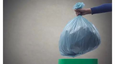 Cum gestionezi eficient deșeurile acasă și la birou?