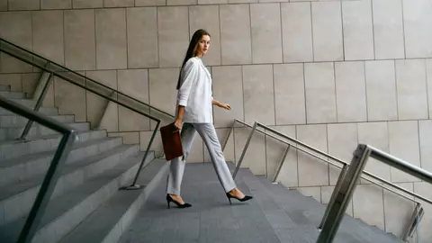 Cum să te îmbraci elegant fără să cheltui o avere?