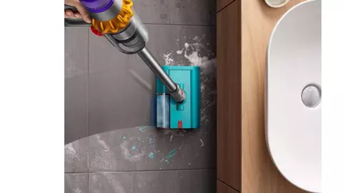 Primul studiu global Dyson dedicat curățeniei umede: românii petrec peste 2 ore la curățenia generală, iar 64% dintre ei încă folosesc mopul pentru igienizarea podelelor