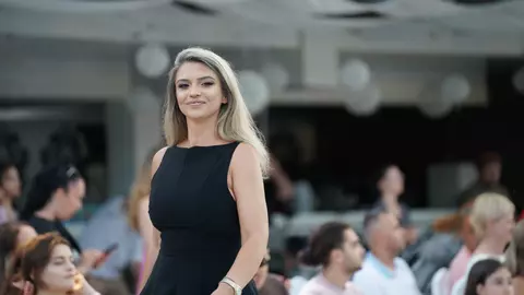 Andreea Dogaru a prezentat colecția SS26 la Bucharest Fashion Week: un manifest al feminității moderne