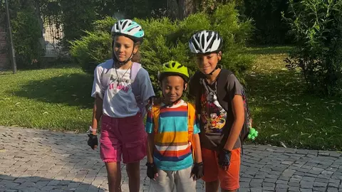Mirela Vaida și-a lăsat copiii să meargă singuri la școala de vară, în satul vecin. „I-am pus pe biciclete și duși au fost!”