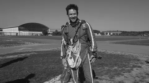 Reconstituirea tragicului accident al lui Felix Baumgartner. Ce ar fi descoperit anchetatorii la aparatul lui de zbor