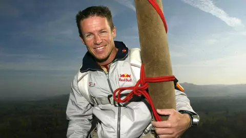 Val de reacții și mesaje după moartea lui Felix Baumgartner, iubitul Mihaelei Rădulescu. Cei doi se aflau în Italia când a avut loc tragedia