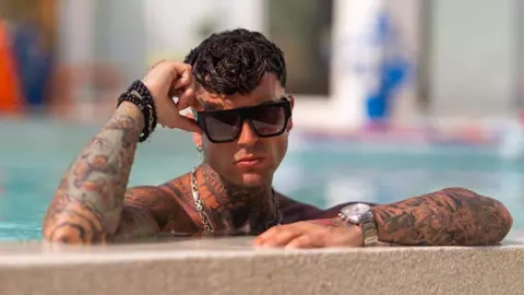 George „Jaguarul” și Amelia, ispita cântăreață de la Insula Iubirii 2025, ar fi avut o scurtă relație după finalul emisiunii. De ce s-au despărțit