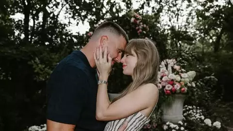 Taylor Swift și Travis Kelce s-au logodit! Artista a primit un inel estimat la 1 milion de dolari