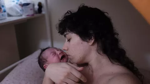 De ce nu va fi botezatul nepotul actriței Maia Morgenstern. Cabiria a ales un nume inedit pentru fiul ei