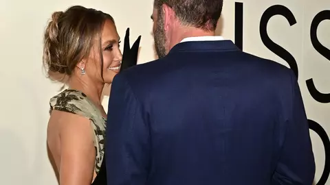 Ce i-a șoptit Ben Affleck la ureche lui Jennifer Lopez pe covorul roșu, la premiera „Kiss of the Spider Woman”. A lăsat-o fără cuvinte!