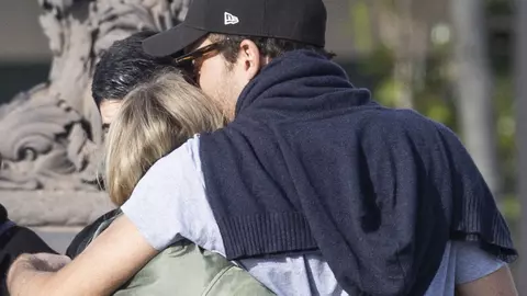 Chris Martin, solistului trupei Coldplay, și actrița Sophie Turner, cel mai nou cuplu de la Hollywood. Detalii despre întâlnirea secretă
