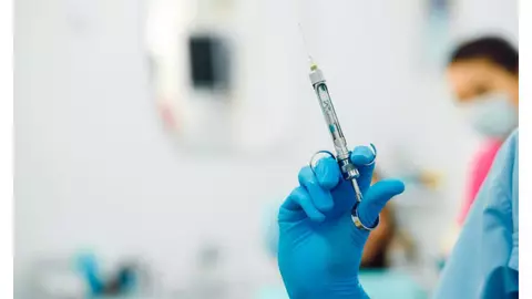 Siguranța Pacientului în Timpul Intervențiilor: Rolul Esențial al Medicului Anestezist
