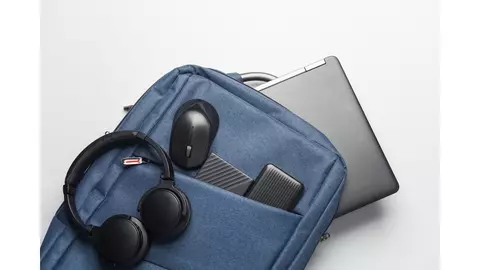 Top 8 gadgeturi tech ideale pentru studenți
