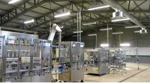 Cum să previi riscurile de incendiu într-o hală metalică de producție?