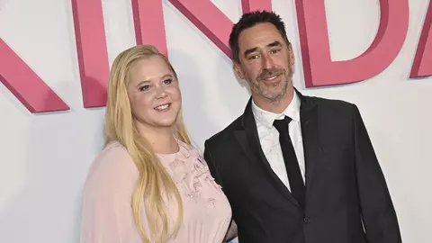 Amy Schumer divorțează de Chris Fischer după șapte ani de căsnicie: „Ne iubim foarte mult”