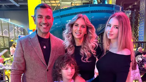 Andreea Bănică a decorat casa de Crăciun. Cum arată bradul împodobit de Sofia și Noah, copiii cântăreței
