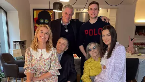 Imagini din apartamentul în care a copilărit Andreea Esca. Părinții ei locuiesc acolo și în prezent