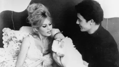 Brigitte Bardot își numea unicul băiat „obiectul nenorocirii mele”. A avut o relație tumultuoasă cu Nicolas-Jacques Charrier