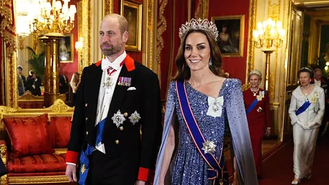 Întâlnire de gradul zero pentru Kate Middleton la ultima nuntă regală. Cine a apărut la brațul soției sale în fața Prințului William