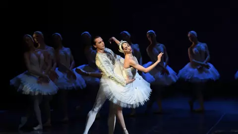 Prim-balerinii Operei Naționale București dansează alături de stelele baletului mondial, pe scena galei dedicate lui Brâncuși