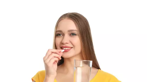 Paracetamolul poate avea reacții care te pun în pericol! Ai grijă să nu abuzezi de acest medicament