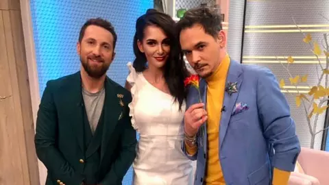 Ruxandra Luca, surprinsă în ipostaze intime cu un bărbat căsătorit. Vedeta de la „Super Neatza” a dat frâu pasiunii pe bancheta din spate a mașinii
