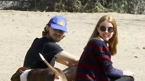 Shia LaBeouf și Mia Goth s-au despărțit în secret. Ce se întâmplă cu actorul