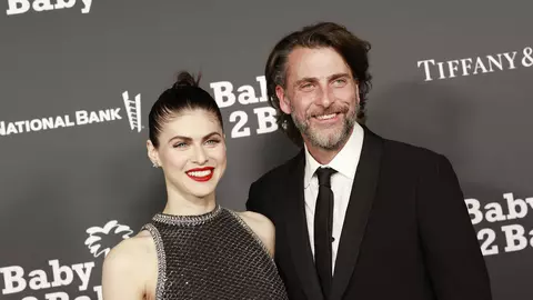 Alexandra Daddario și Andrew Form divorțează după nici 4 ani de căsnicie. Motivul pentru care își spun „Adio”