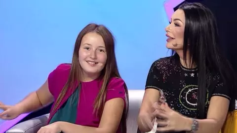 Fiica lui Brigitte Pastramă, de nerecunoscut după intervențiile estetice. Cum arată Sara la 18 ani