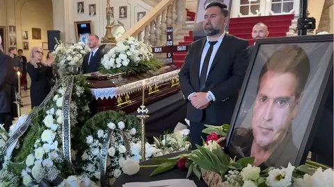 Înmormântare Ioan Isaiu. Sute de oameni l-au însoțit pe ultimul drum