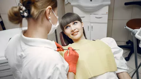 Tratamente stomatologice moderne pentru confort și estetică la Upgrade Dental