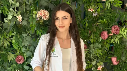 Vara în farfurie: cum mâncăm și bem sănătos și potrivit cu sezonul cald. Ce facem cu poftele de înghețată?