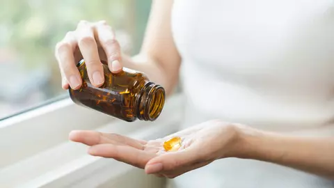 Uleiul care ține departe infarctul, hrănește creierul, reduce inflamația și protejează articulațiile!