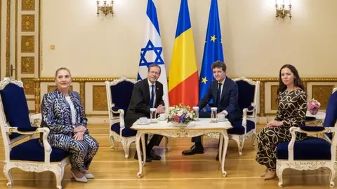 Mirabela Grădinaru, apariție spectaculoasă la Cotroceni. Ținuta elegantă a atras toate privirile, în timp ce Nicușor Dan a făcut o nouă gafă