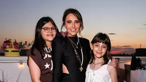 Alina Sorescu, apariție spectaculoasă la petrecerea aniversară. Artista și-a sărbătorit ziua de naștere în avans