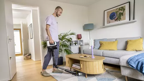 Aspiratoarele verticale care îți eliberează serile și weekendurile
