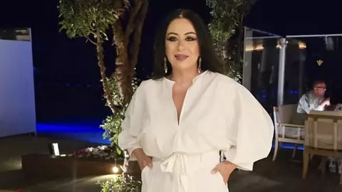 Cum arată Oana Roman în costum de baie după ce a slăbit colosal. Atenția s-a îndreptat către picioarele sale foarte subțiri