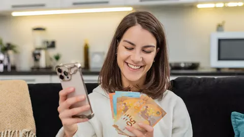 Horoscop săptămânal 27 iulie - 2 august 2026. Ce zodii își rezolvă problemele financiare