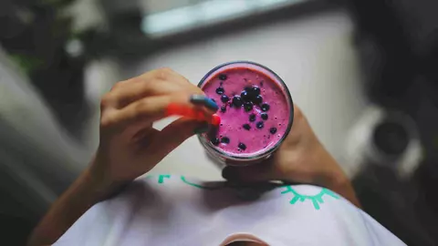 Cele două fructe pe care să nu le mănânci niciodată împreună! Nu le folosi nici în același smoothie!