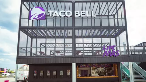 Taco Bell deschide primul hub de vară în Nibiru și Beach, Please! - primul proiect de acest tip al brandului în România