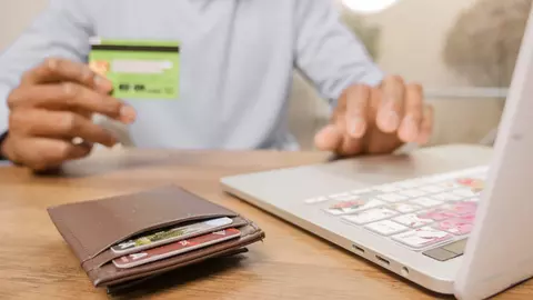 Credit online pentru nevoi urgente: flexibilitatea se vede în rata pe care o poți duce
