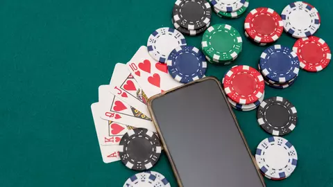 Lumea turneelor de poker: cum funcționează competițiile care fascinează milioane de oameni